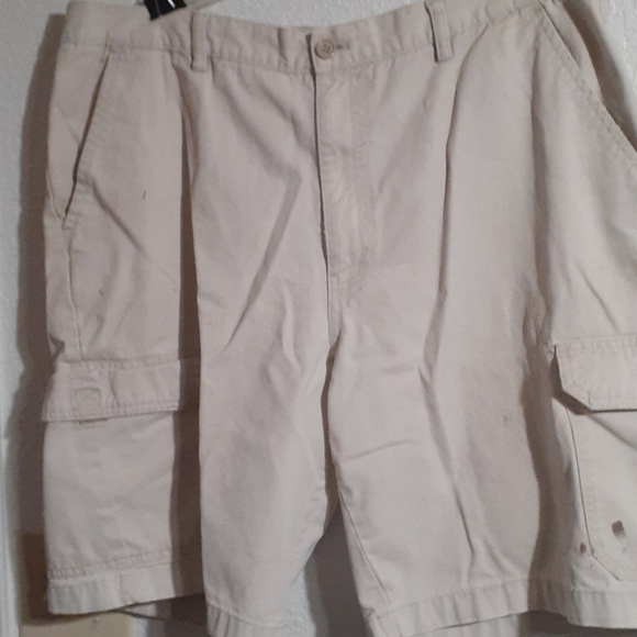 2 /pair of Chaps cargo shorts size 38 - Picture 4 of 7